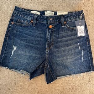 NWT, Women’s Jean Shorts, size 6, vintage stretch- Universal Threads